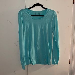 NWOT - under armor top